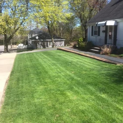 Beautifully Fertilized Lawn by Green Horizons Landscaping