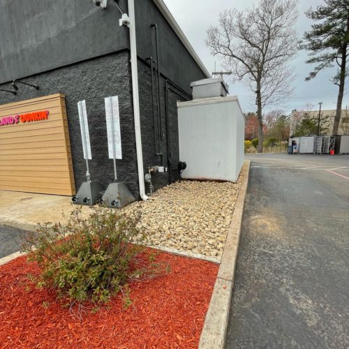 Green Horizons Landscaping 23 yards of much for Dunkin' Donuts Rockland, MA